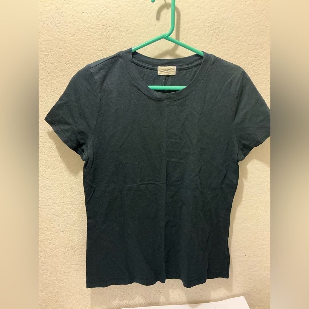 T.La Anthology Short Sleeve Tee size M 100% cotton